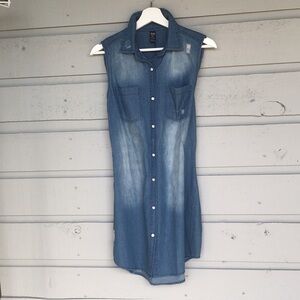 NWT CLASSIC CHAMBRAY DISTRESSED DENIM SLEEVELESS DRESS W/MOTHER OF PEARL BUTTONS